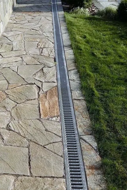 canal-drenaje-jardin